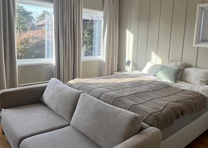 Enjoy Comfort And The View 2,5 Km Away From Color Line Leilighet *